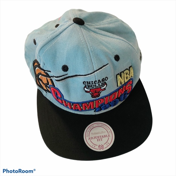 Mitchell & Ness Other - DYED Blue VTG Chicago Bulls 1996 Snapback Hat